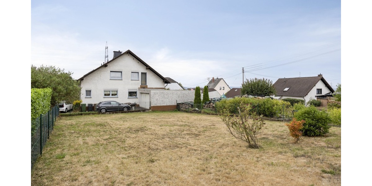 Garten rechts seitlich